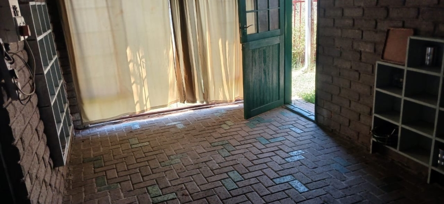 5 Bedroom Property for Sale in Olive Hill Free State
